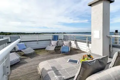 Image de Saltkrokan - 1. reihe am Wasser, Sauna, Whirlwanne, Dusche, Dachterrasse, Kamin