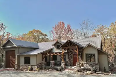Image de Hidden Creek Cabin at MontEagle - luxury new build, hot tub, fire pit, trails