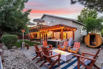 Image de Luxury! Hot tub, miniputt, sauna, game room, pets