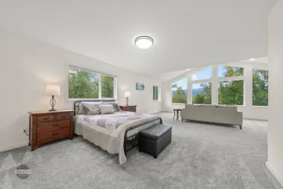 Image de Near Hatcher Pass with Fire Pit! Breathtaking Master Suite with Mnt Views!