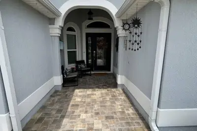 Image de Tommy Bahama Themed Designer Home