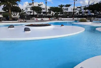 Image de Los Molinos, 1bdr flat with terrace and 2 pools, steps from Playa Bastian