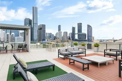 Image de 2Bed 1Bath| Cbd Roof Top View| Close to Southbank