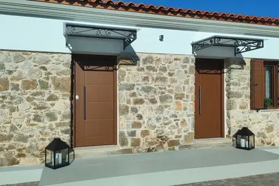 Image de Cozy traditional and modern stone house with plenty amenities