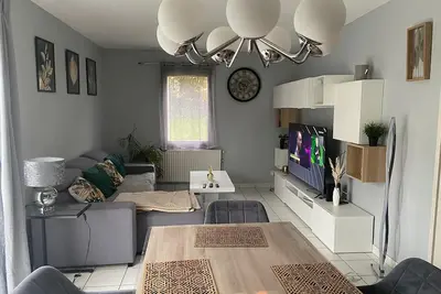 Image de Chambre avec balcon proche de Vichy