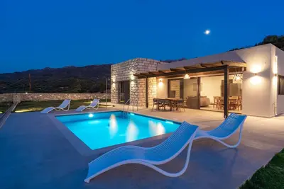 Aggel's Infinity View Villa - private pool