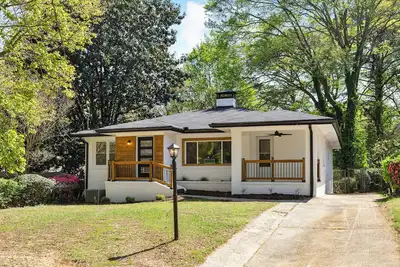 Image de Southern Comfort: 4bd Renovated, Relaxing, Ready! Minutes from Downtown & Events