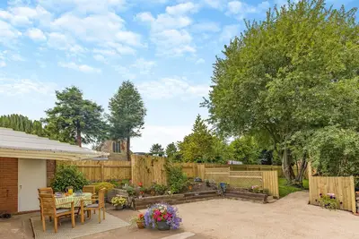 Image de Southside Cottage - Deux Chambres Maison, Couchages 4