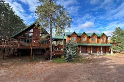 Image de Evergreen Haven Lodge and Bunkhouse, Relax and Retreat