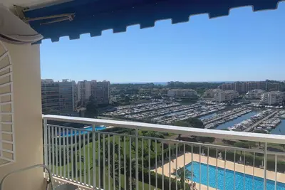 Image de 2 Pieces Au Calme Avec Vue Mer