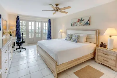 Image de Idyllic Superior Ocean View Room | Pool, Parking, Scenic View | Adults Only!