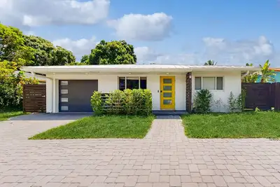 Image de Modern Home with private pool, fully equipped kitchen, Bbq