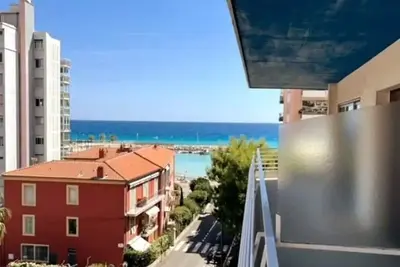 Image de Studio rénové au bord de la mer