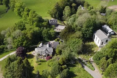 Image de Spacious country house for 12 with hot tub - pets welcome