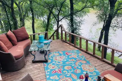 Image de Fall is headed our way- book your Brazos River getaway soon!