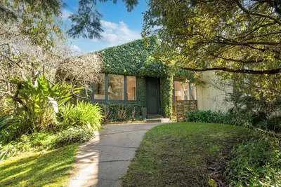 Image de Trout Pool House - Okere Falls Lakeside Retreat