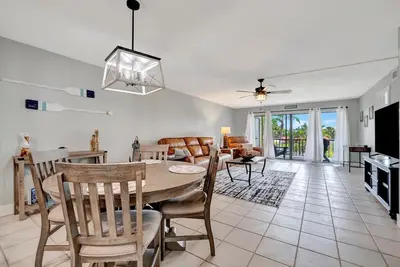 Image de Canal Front Monthly Rental in West Bradenton