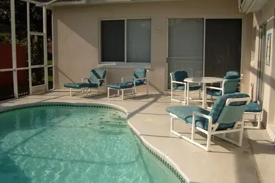 Image de Large 4 bedroom house located less than 4 miles from Disney
