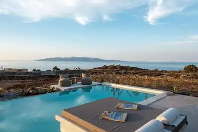 Image de Exquisite Kythnos Villa | Villa Lavander | 4 Bedrooms | Private Infinity Pool & Breathtaking Sea Views | Bbq | Close to Beach | Gaidouromantra