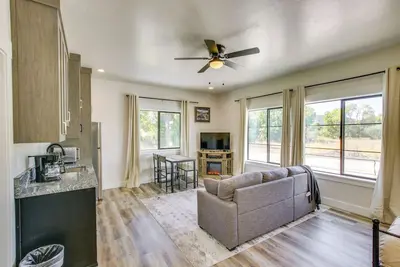 Image de Cub River Canyon Suite w/ Shared Backyard!