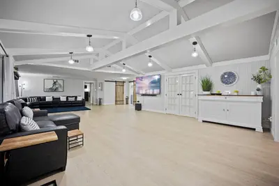 Image de 13br Private Retreat On Acreage + Near Liberty