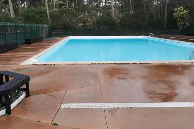 Image de A 5 min de la plage et du lac, maison avec jardin et piscine dans la résidence
