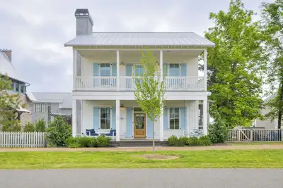 Image de Charming home in the heart of Carlton Landing!