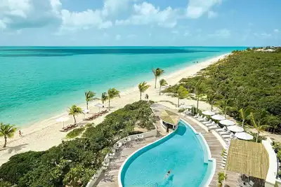 Image de Two-Bedroom Oceanfront Deluxe w/ Balcony, Multiple Pools, Near Downtown