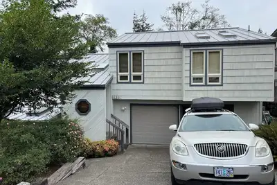 Image de Large 3 bedroom above park w/ Hot Tub, Sauna and Peloton