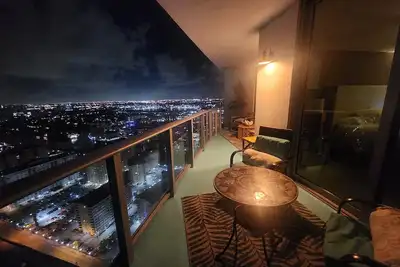 Image de El mar y la Ciudad al pie del Edificio con sus Maravillosas Vistas