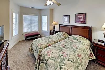 Image de Magnolia Pointe Luster Leaf 4847-305