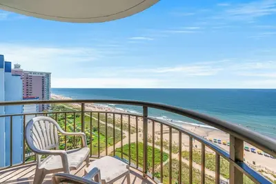 Meridian Plaza | Oceanfront | Beach Access | pools | Mp 1401