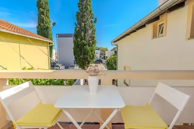 Image de Appartement de deux chambres avec le balcon Vir (A-23519-a)