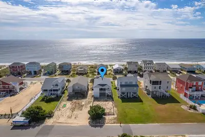 Image de Wonderful 2nd Row Beach Home, Ocean Views, Great for Family Getaways
