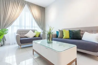 NaiBnB @ Impiria Residensi