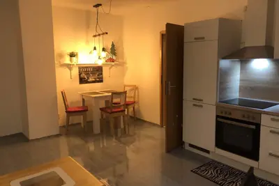 Image de Appartement \"Moderne Vollmöblierte Wohnung\" avec jardin privé