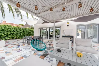 Image de Villa de rêve proche plage avec solarium