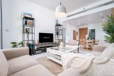 Image de Luxury Living in Emaar Beachfront w Private Beach