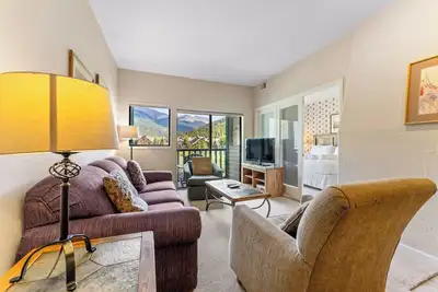Image de Condo in Copper's East Village, Close to Shuttle Stop & Up-Close Views!