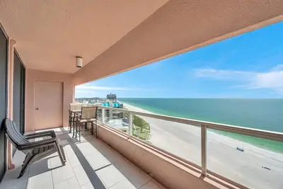 Expansive Views from this 19th Floor Condo