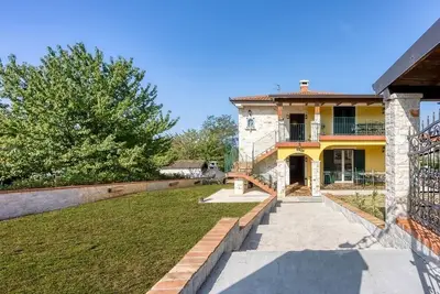 Image de Ivana in Karpijan / Two-Bedroom A1 with Terrace