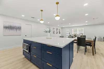 Image de Royal Oaks Haven: 3 Bedrooms With Nature & Style