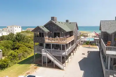 Image de Pet-friendly semi-oceanfront home w/ hot tub and community pool!