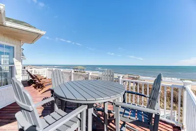 Image de Oceanfront home near Nags Head Pier w/ Private Pool