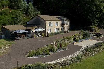 Image de Maison spacieuse, pour séjours au calme sur le plateau des Mille étangs.