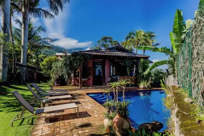 Image de Linda Casa com Vista na Praia da Feiticeira! Com Café da Manhã!
