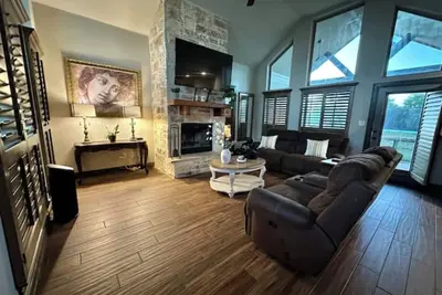 Image de Nasworthy Rustic Home