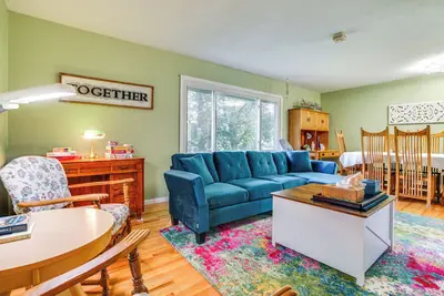 Image de Welcoming Cottage Grove Home w/ Yard