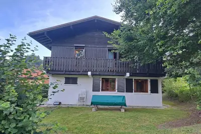 Image de Chalet familial traditionnel proximité immédiate des pistes et du centre bourg