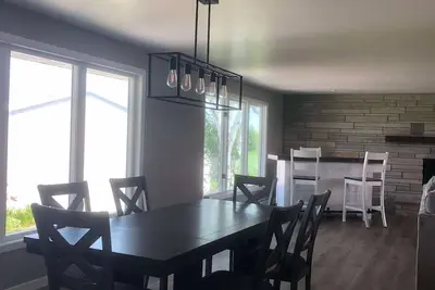Image de Door County Spacious 5 Bedroom Agrotourist Retreat-Outdoor Pool-No Cleaning Fee!